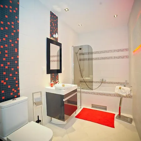 Roseville Apartment
